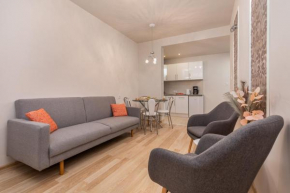 Seaside Apartment in the Woods with Balcony & 1 Bedroom by Noclegi Renters Lukecin